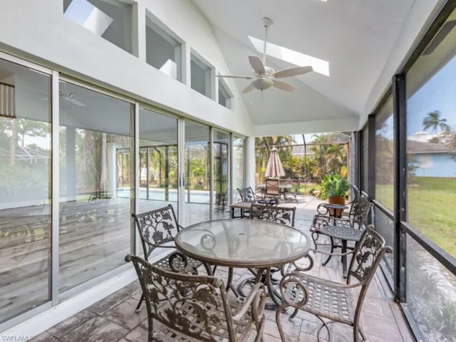 Side lanai