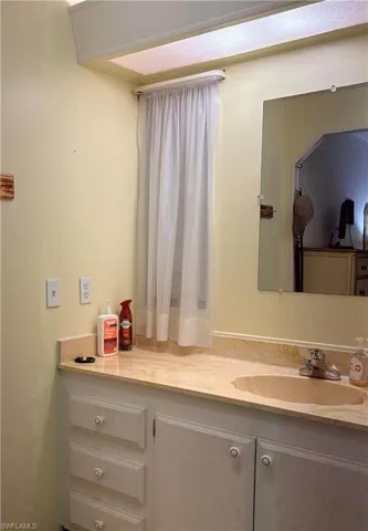 2787  Breezewood  DR, North Fort Myers, FL 33917