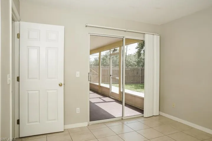 7703 33rd Ln E, Sarasota, Florida 34243