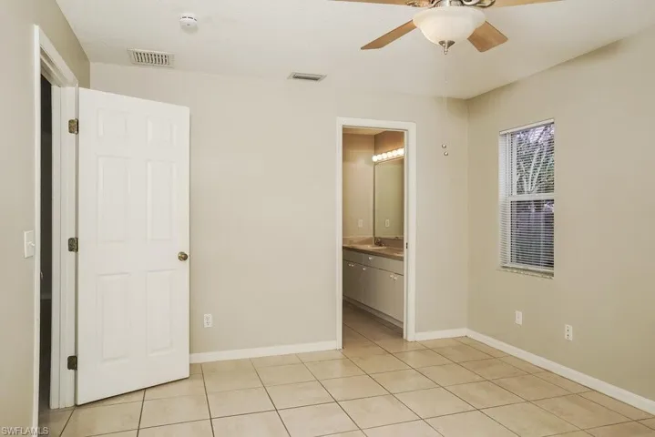 7703 33rd Ln E, Sarasota, Florida 34243