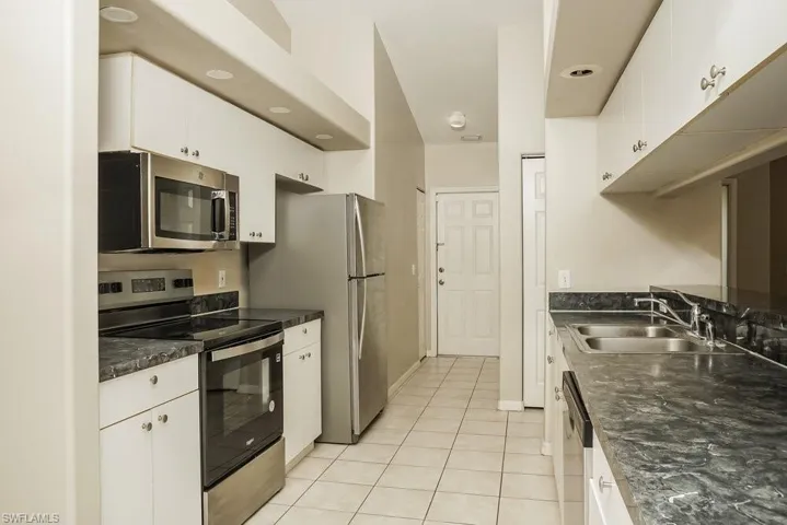 7703 33rd Ln E, Sarasota, Florida 34243
