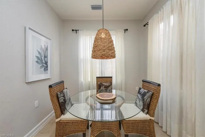 9105  Yuba  LN, Naples, FL 34113