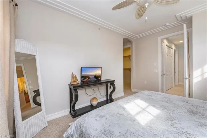 9105  Yuba  LN, Naples, FL 34113