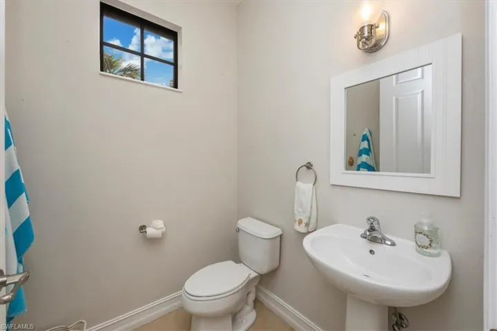 9105  Yuba  LN, Naples, FL 34113