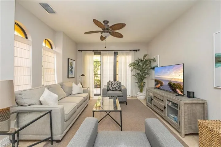 9105  Yuba  LN, Naples, FL 34113