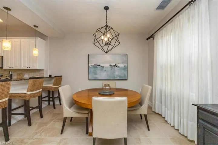 9105  Yuba  LN, Naples, FL 34113