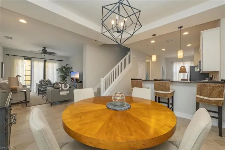 9105  Yuba  LN, Naples, FL 34113