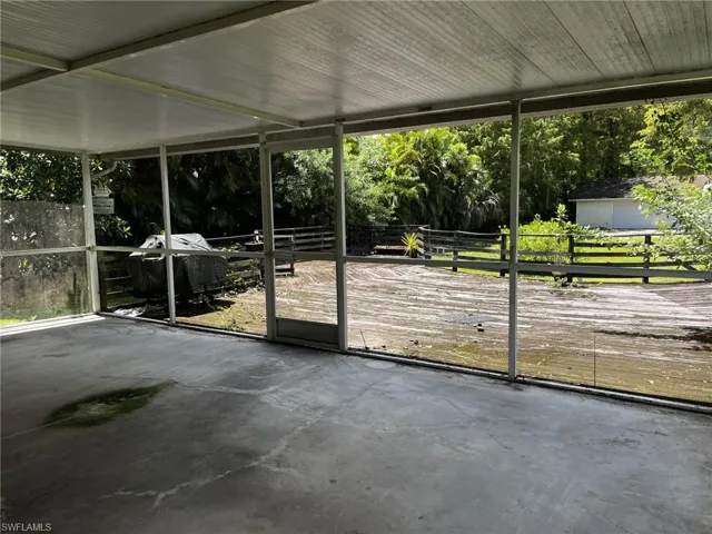 View of unfurnished lanai