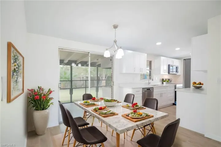 2123  Harbor  LN, Naples, FL 34104