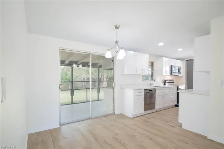 2123  Harbor  LN, Naples, FL 34104