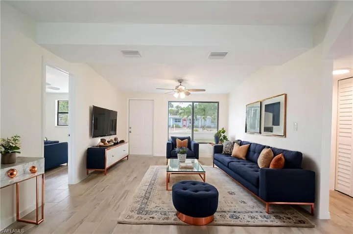 2123  Harbor  LN, Naples, FL 34104