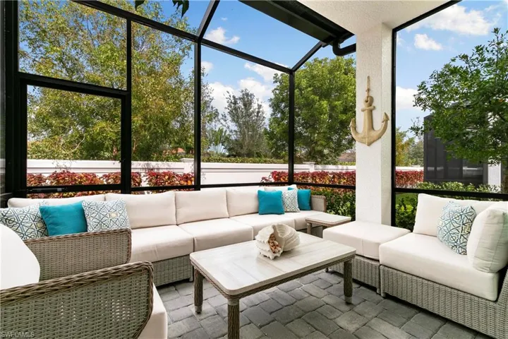 7578  Rockefeller  DR, Naples, FL 34119