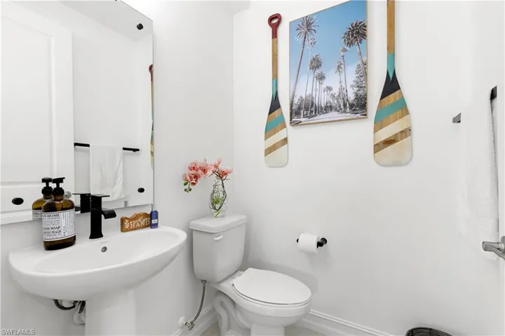 7578  Rockefeller  DR, Naples, FL 34119