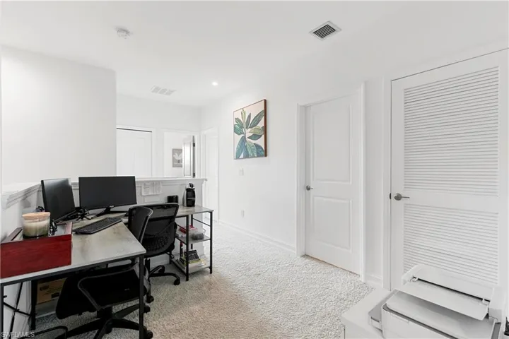 7578  Rockefeller  DR, Naples, FL 34119