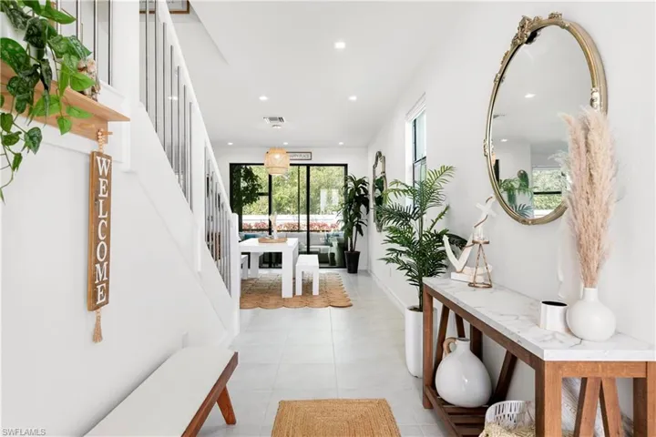 7578  Rockefeller  DR, Naples, FL 34119