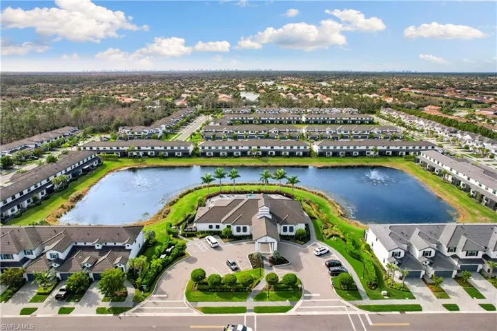 7578  Rockefeller  DR, Naples, FL 34119