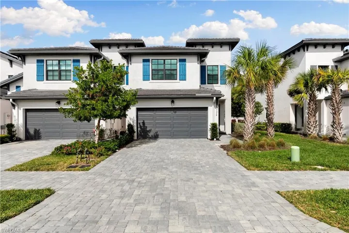 7578  Rockefeller  DR, Naples, FL 34119