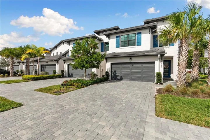 7578  Rockefeller  DR, Naples, FL 34119