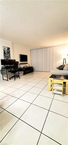 8841 W Flagler St.  , Miami, FL 33174