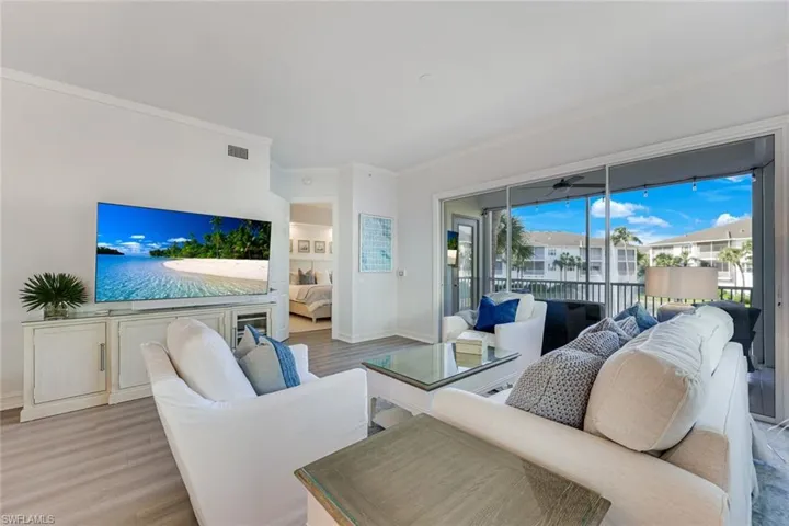 805 Bentwater Cir 104, Naples, Florida 34108