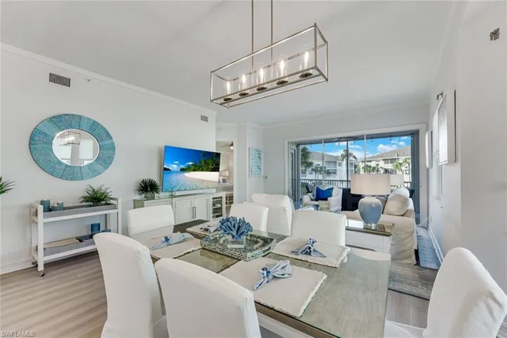 805 Bentwater Cir 104, Naples, Florida 34108