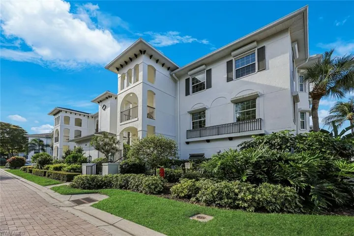 805 Bentwater Cir 104, Naples, Florida 34108