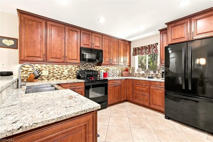 4590 16th St Ne, Naples, Florida 34120