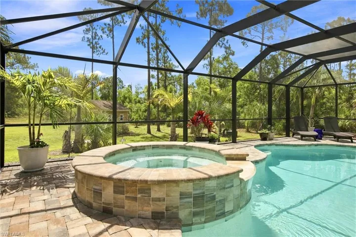 4590 16th St Ne, Naples, Florida 34120