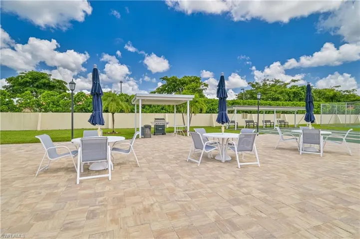 Fantastic BBQ area , great for a family get together