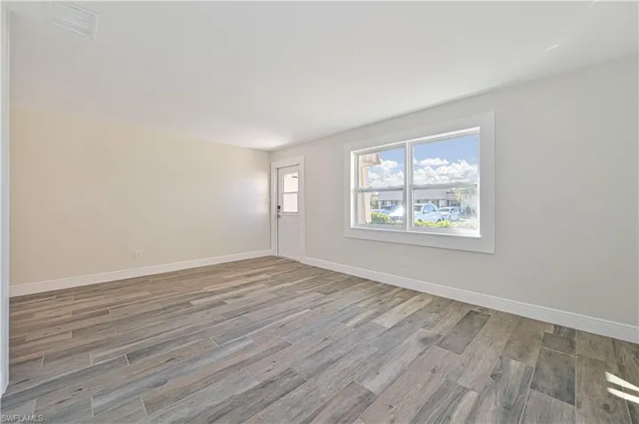 Large living area with new window!!