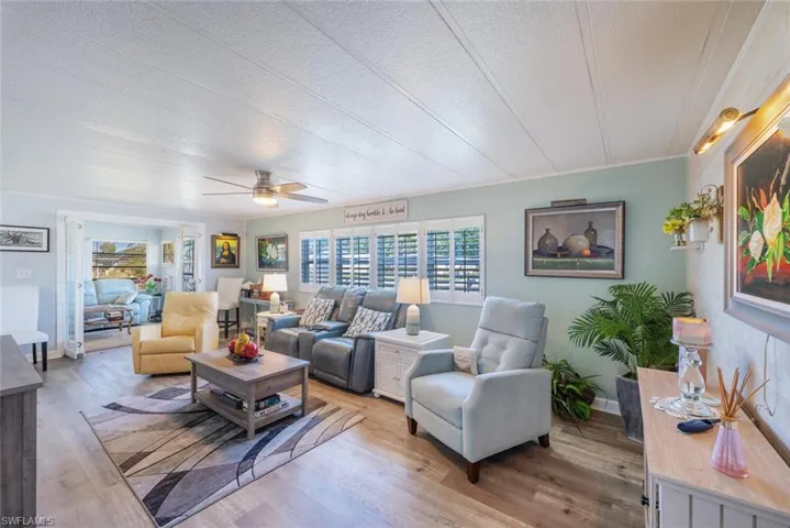 523  Charlemagne  BLVD, Naples, FL 34112
