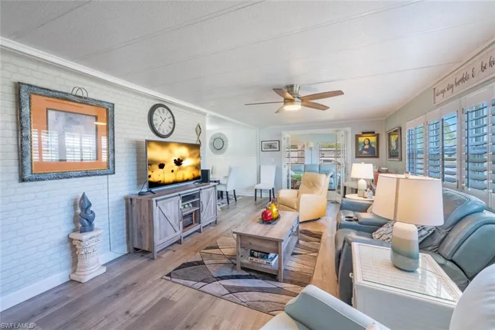 523  Charlemagne  BLVD, Naples, FL 34112