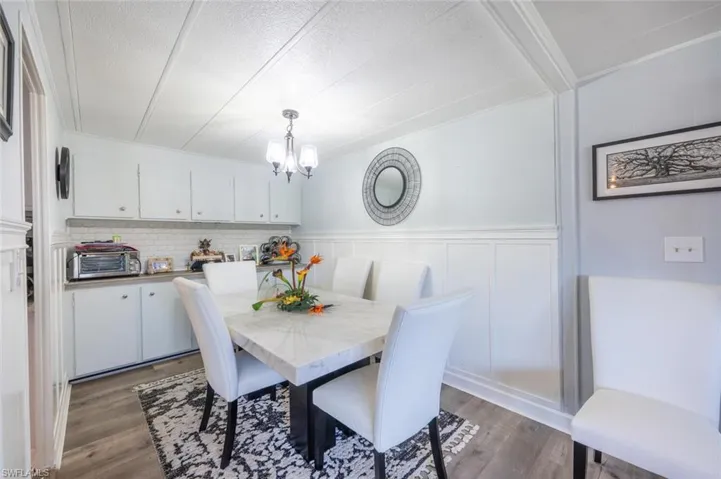 523  Charlemagne  BLVD, Naples, FL 34112