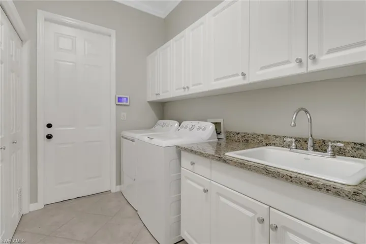 6075  Shallows  WAY, Naples, FL 34109