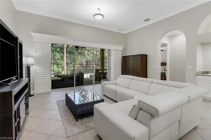 6075  Shallows  WAY, Naples, FL 34109