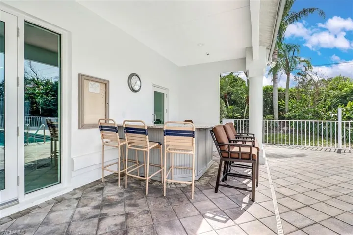 6075  Shallows  WAY, Naples, FL 34109