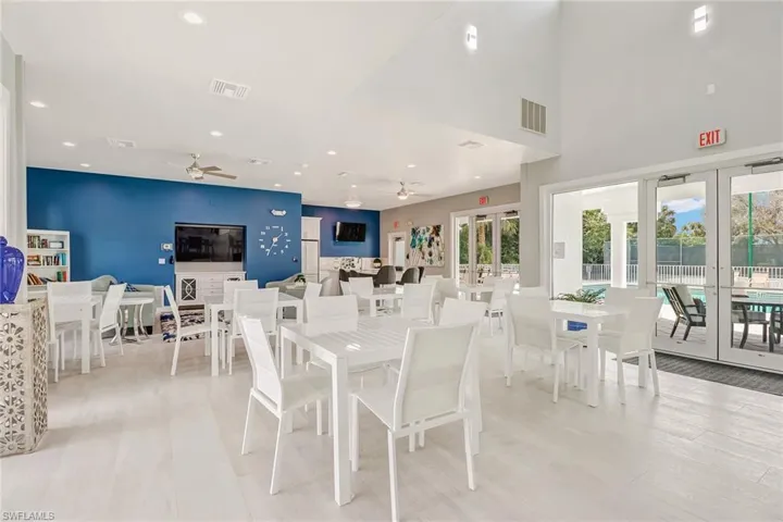 6075  Shallows  WAY, Naples, FL 34109