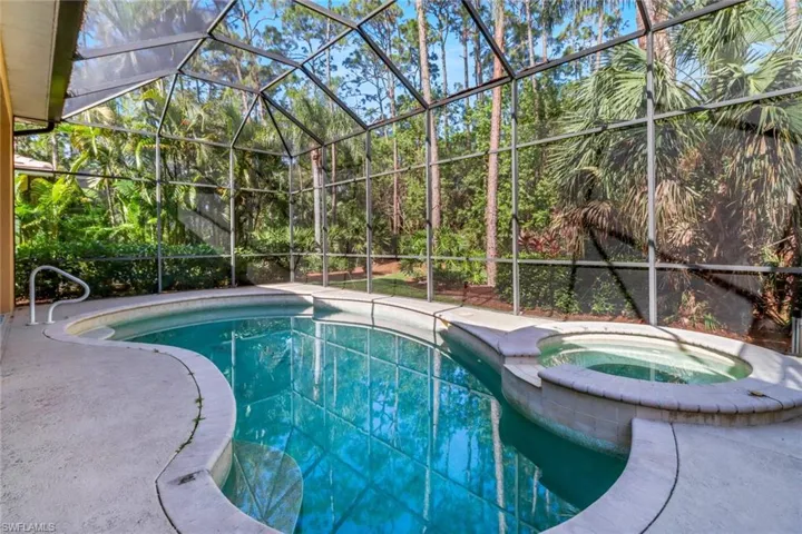 6075  Shallows  WAY, Naples, FL 34109