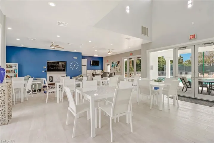 6075  Shallows  WAY, Naples, FL 34109