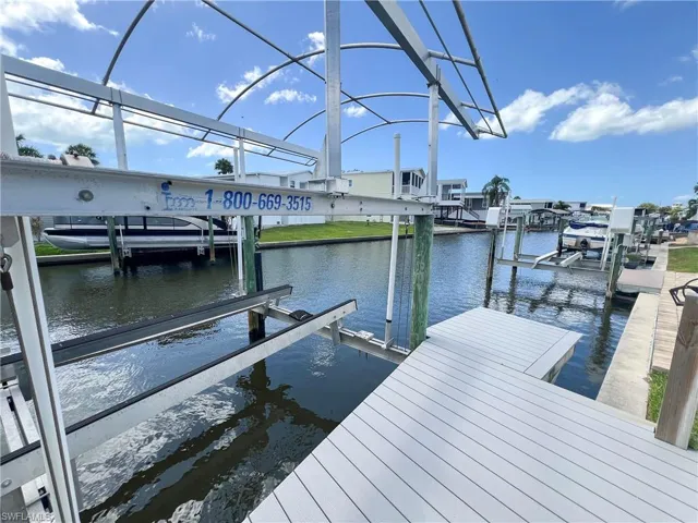 Composite Dock with canopy, electric and water