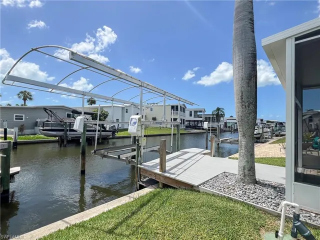 Composite Dock with canopy, electric and water