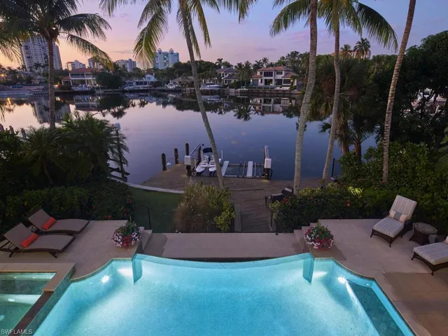 377 Pirates Bight, Naples, Florida 34103