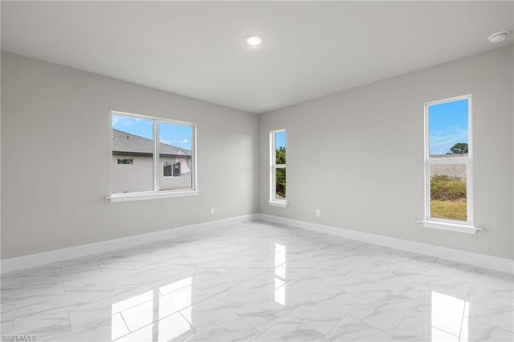 2209  KENNETH S AVE, LEHIGH ACRES, FL 33973