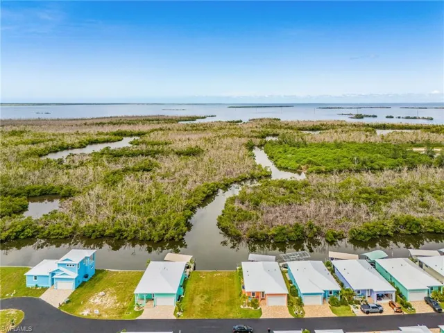 2951 Trawler Ln, St. James City, Florida 33956