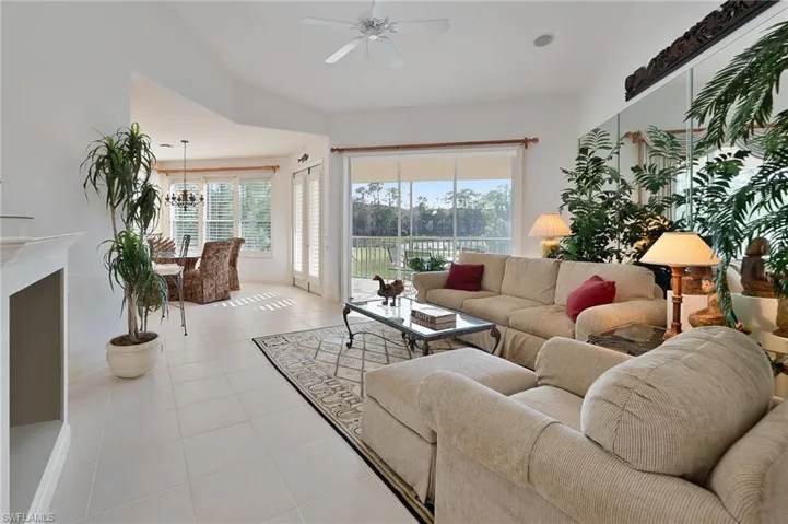 8225  Danbury  BLVD, Naples, FL 34120
