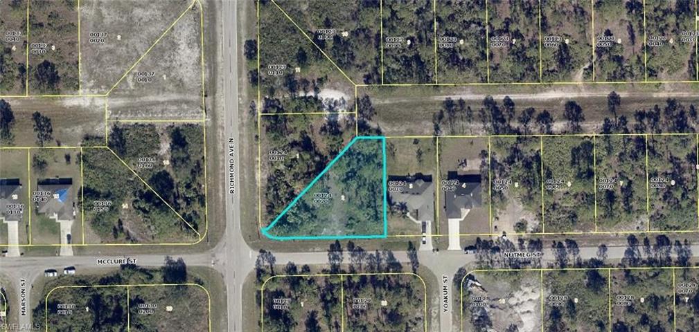 382 Nutmeg ST, LEHIGH ACRES FL 33972