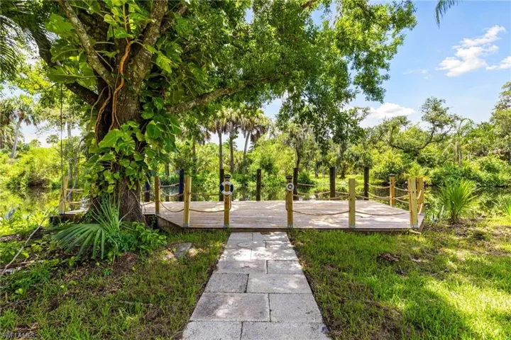 7436 Dana Lin Cir, North Fort Myers, Florida 33917