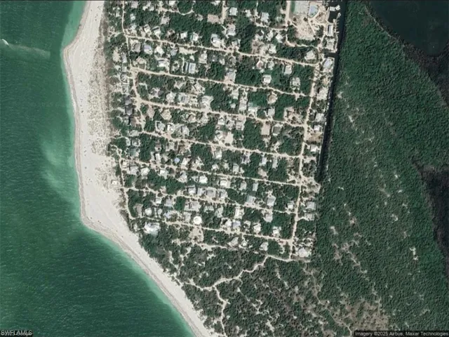 Aerial map of property and surrounding area