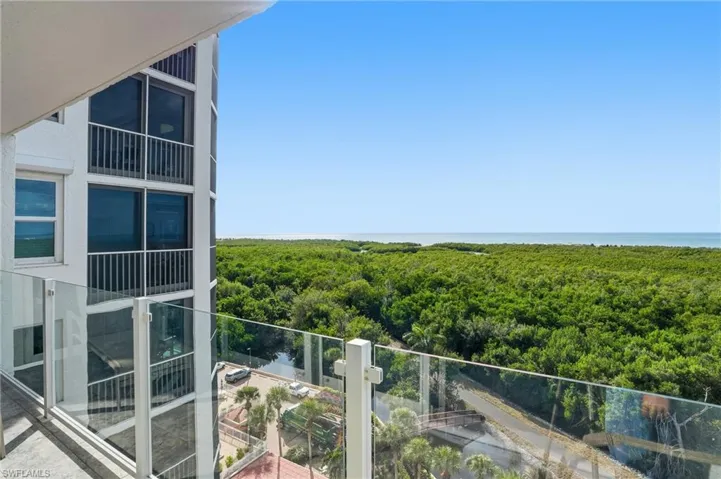 6101 Pelican Bay Blvd 805, Naples, Florida 34108