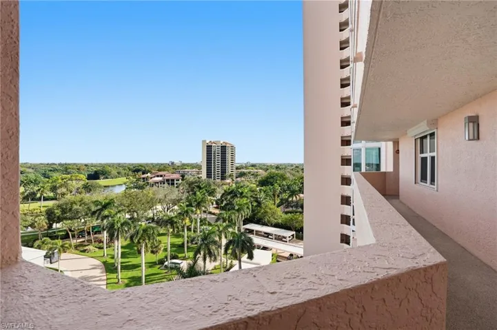 6101 Pelican Bay Blvd 805, Naples, Florida 34108